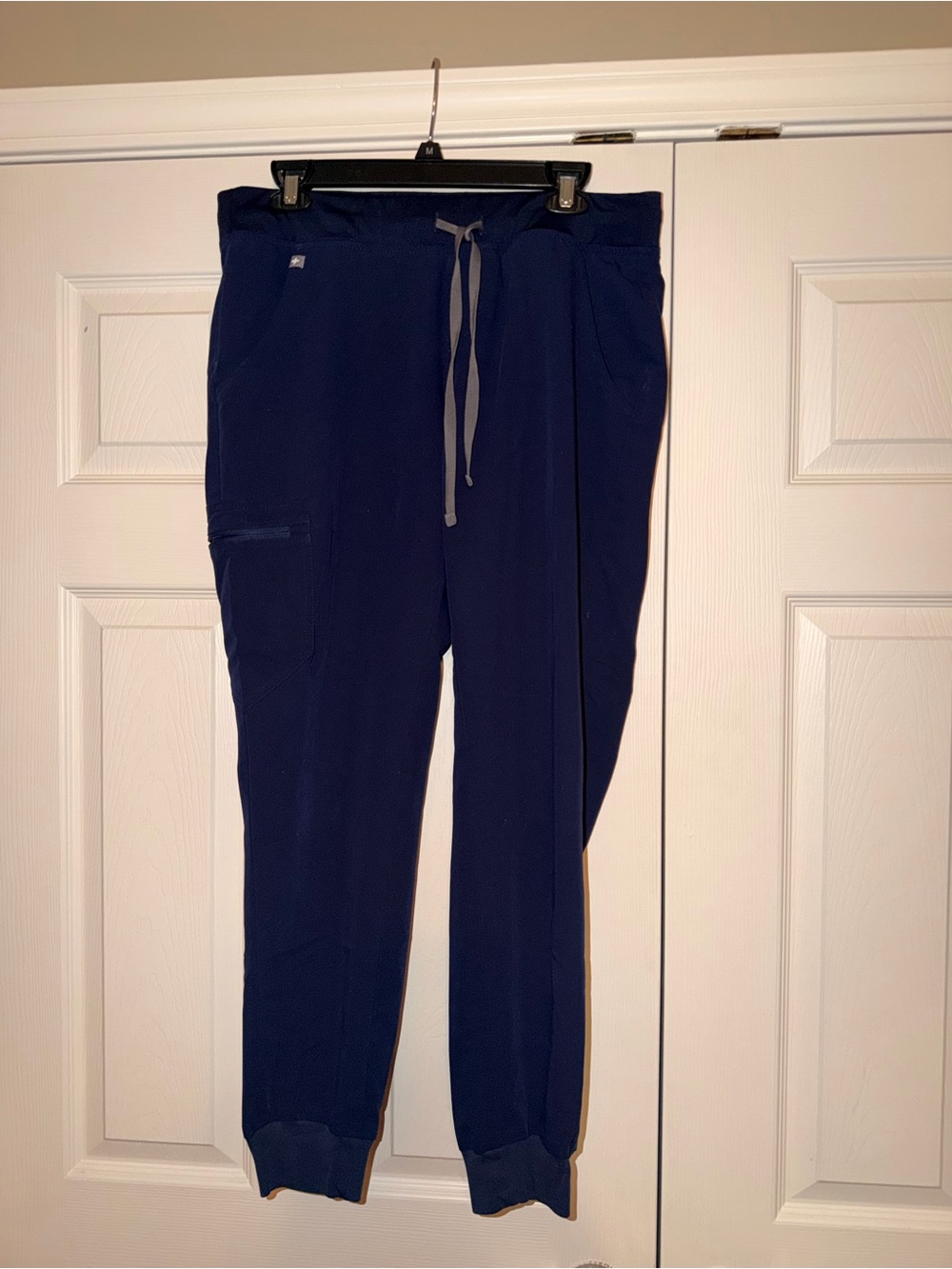 Women’s Figs Zamora Jogger Scrub Pants - Navy